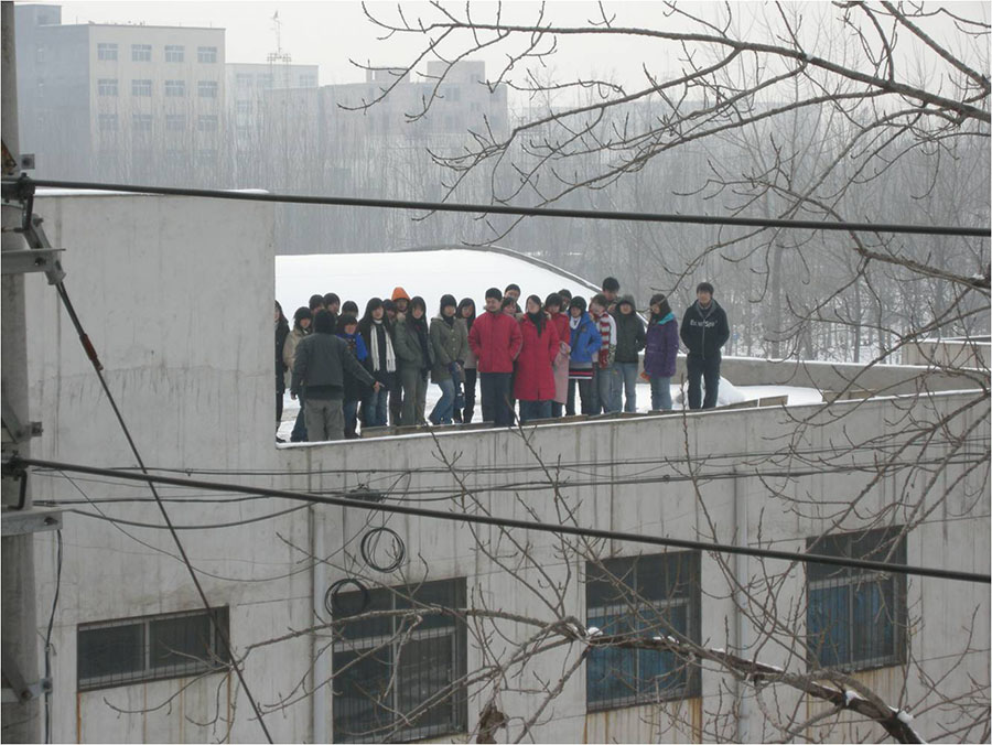 雪中评画.jpg