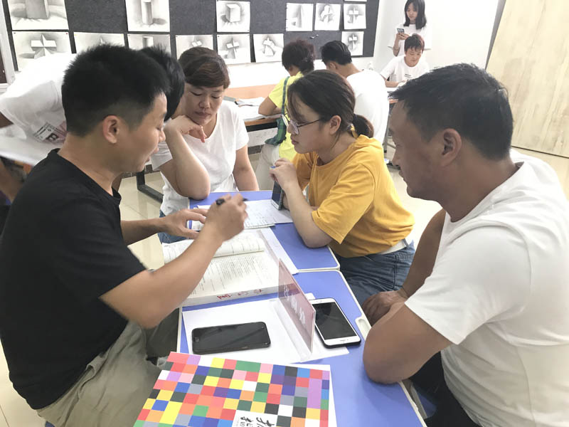 郑州画室-笑笑美术兵团报考指南讲座
