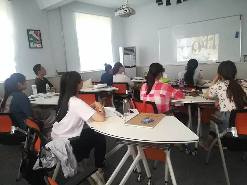 国际部2018届意语班已经开课 国际部2018届意语班已经开课