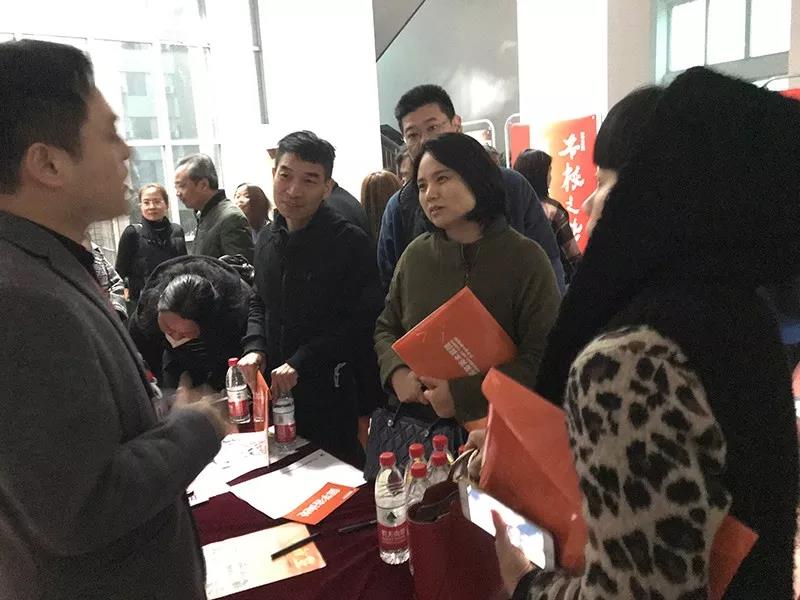 郑州画室哪家好？笑笑美术兵团