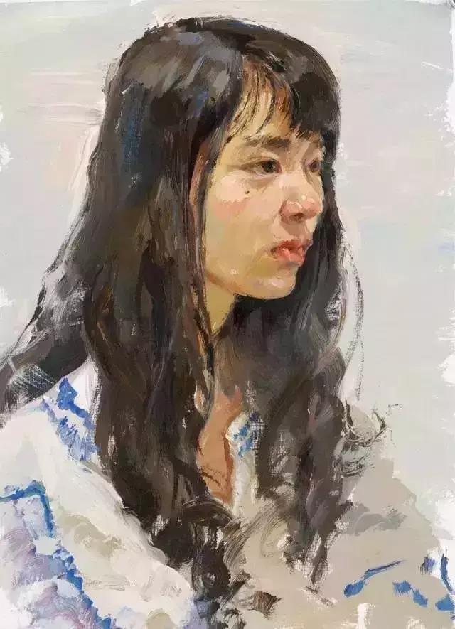 头部与背景及人物着装色彩知识点