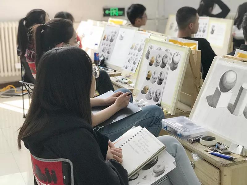 2019郑州笑笑画室母亲节21