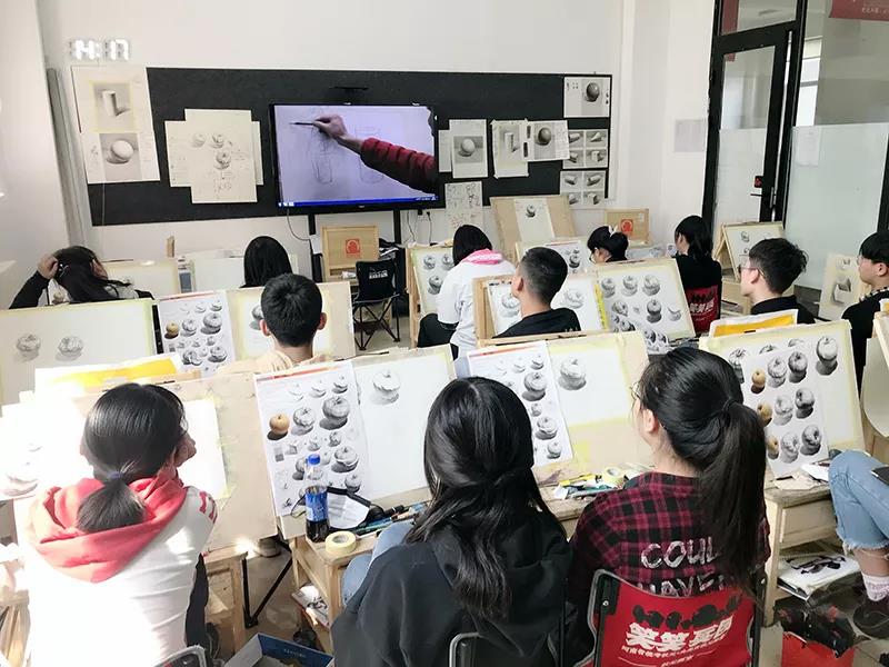 2019郑州笑笑画室母亲节17