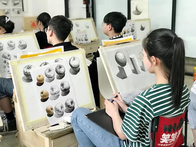 2019郑州笑笑画室母亲节19