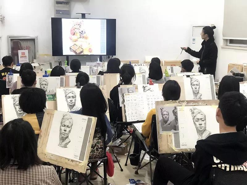 郑州美术培训,郑州画室,郑州高考美术集训
