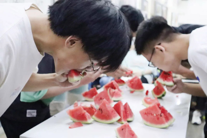 吃瓜比赛