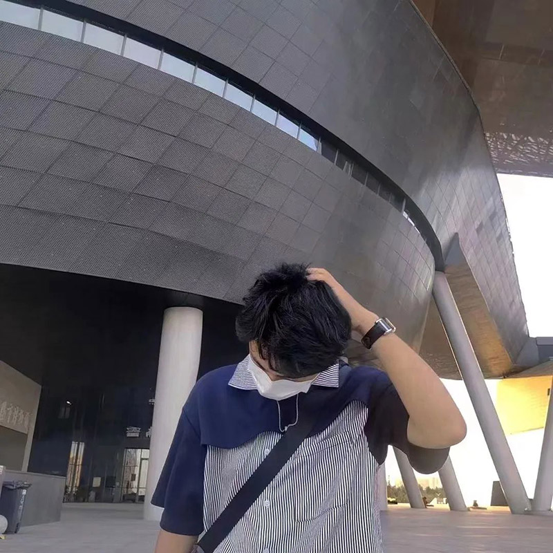向光泰生活照