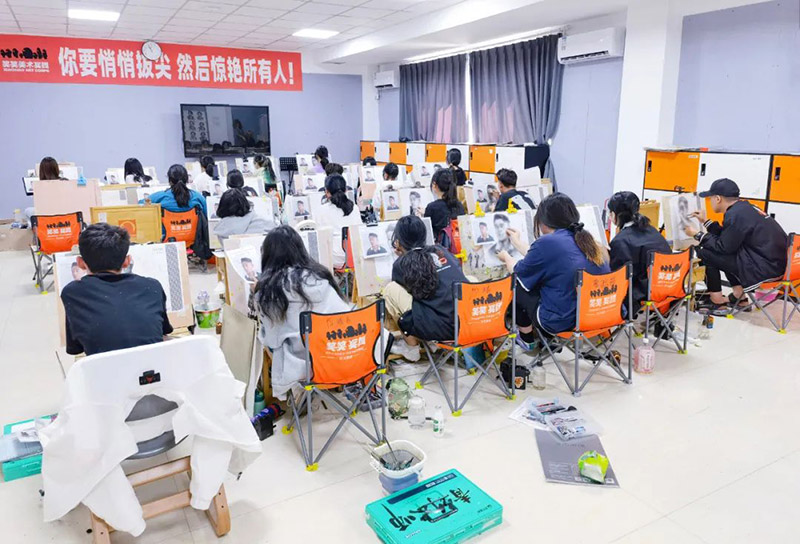 郑州笑笑画室2023届河南美术第一次全真质检考试